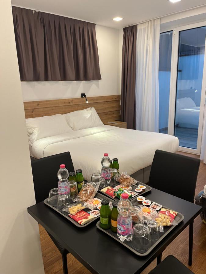 Aparthotel Grandi 32 Segrate Esterno foto